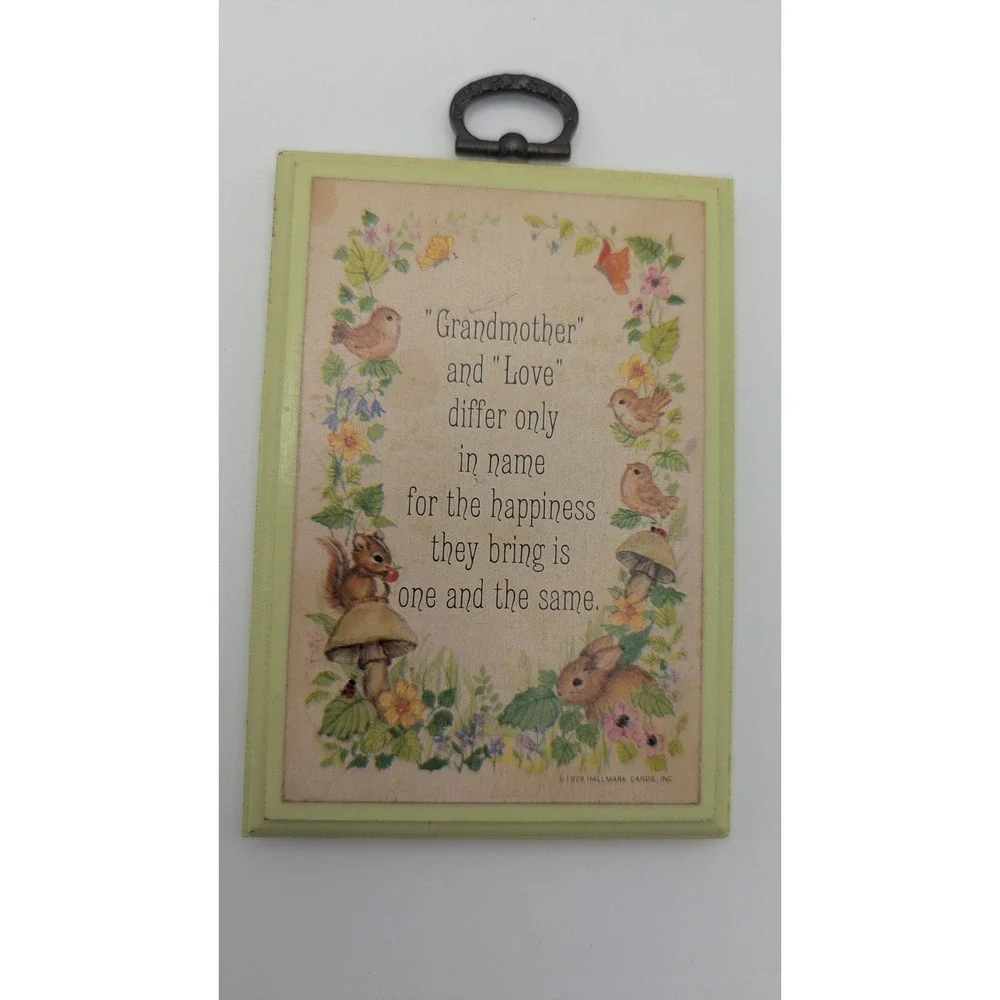 Vintage 1979 Hallmark Wood Plaque Grandmother Love‎ Forest Animals Made in USA